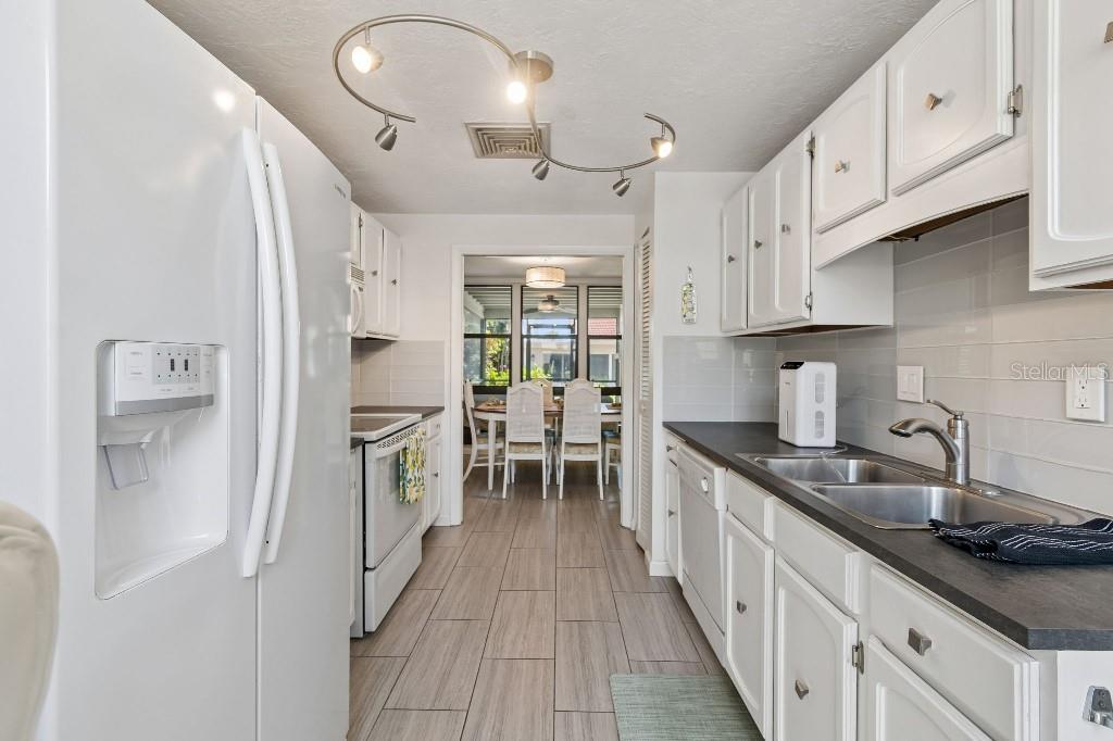 500 PARK BLVD S #24 — photo 13