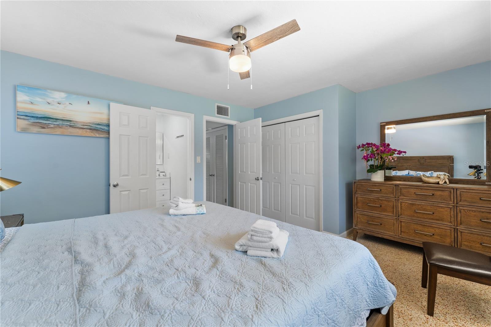 138 PEARL AVE — photo 17