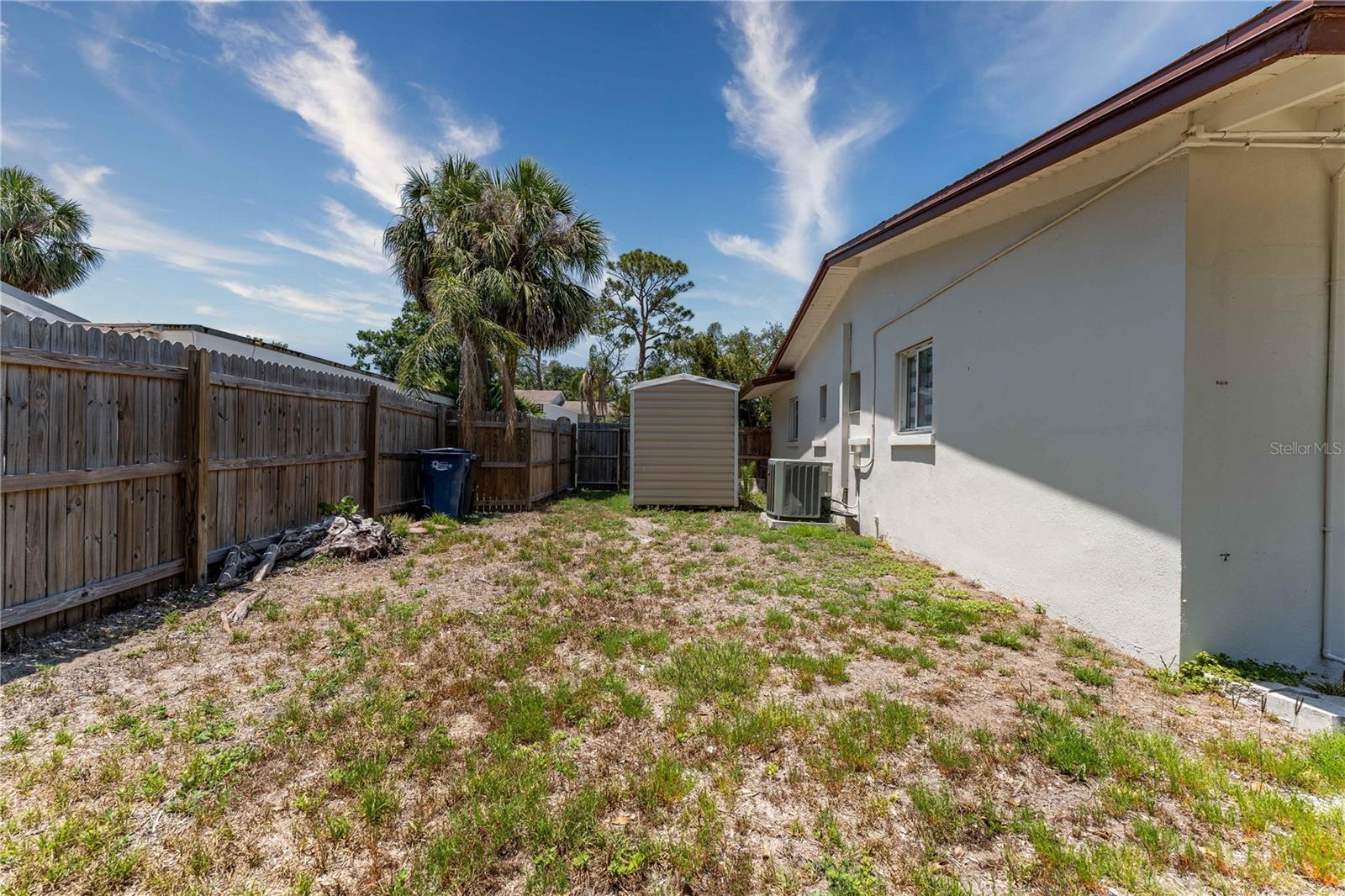 138 PEARL AVE — photo 30