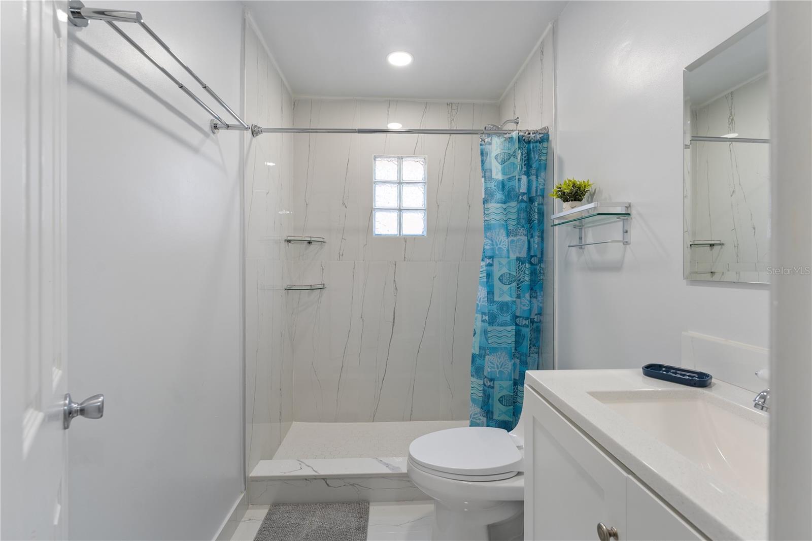 138 PEARL AVE — photo 10