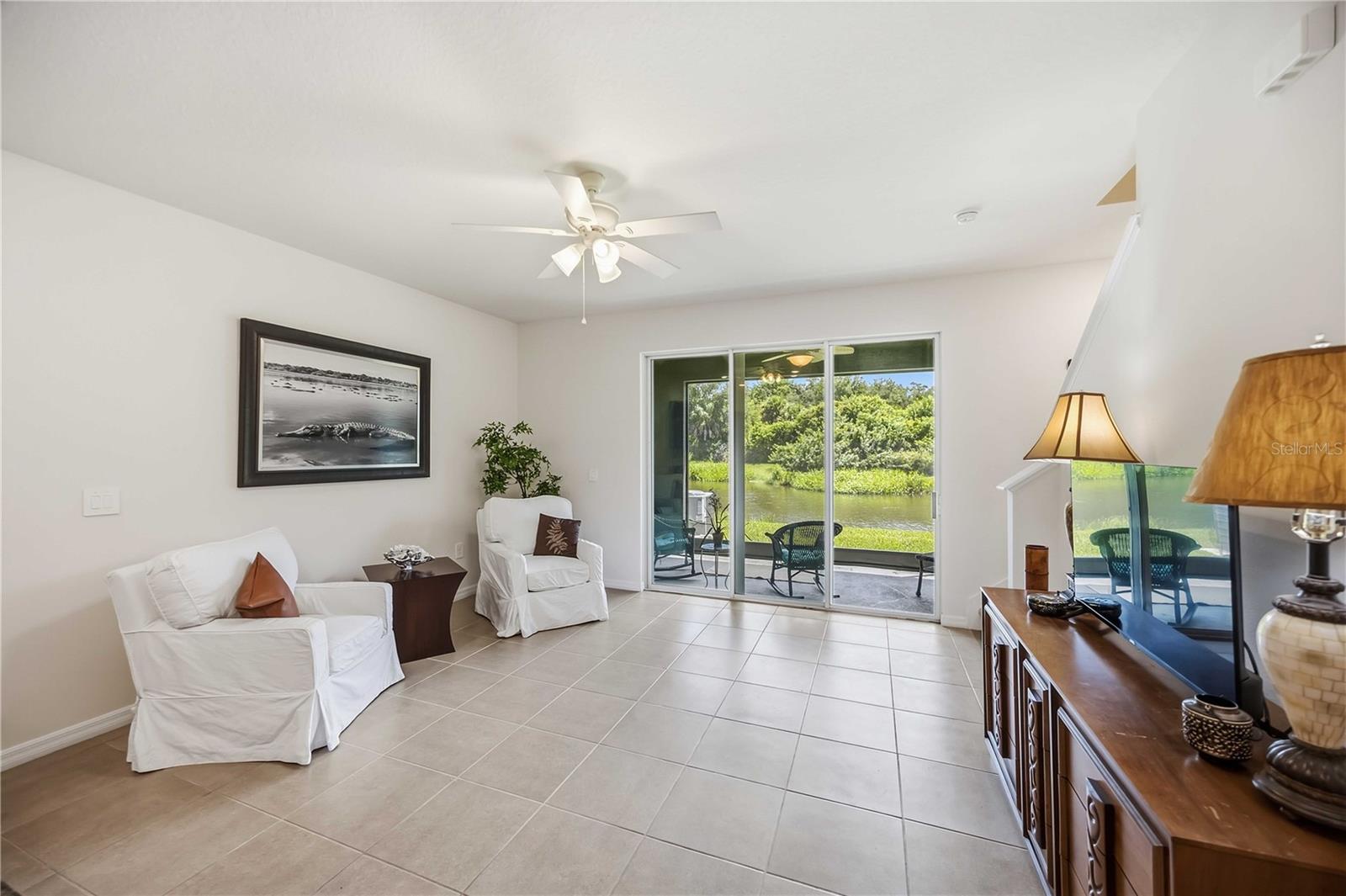 8652 MILESTONE DR — photo 4
