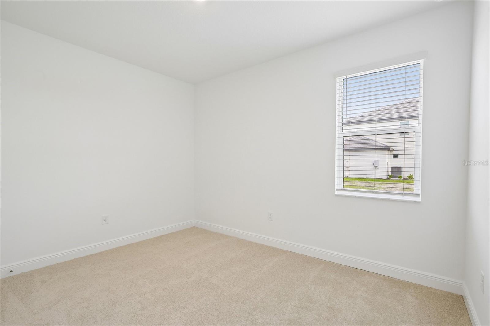 7574 HAWKSTONE DR — photo 30