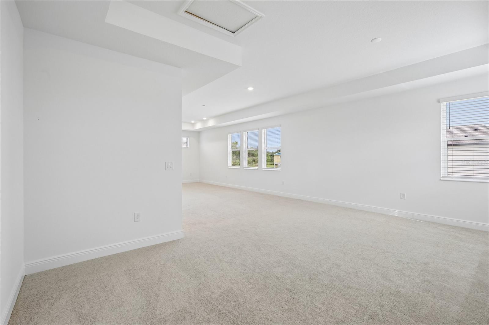 7574 HAWKSTONE DR — photo 35