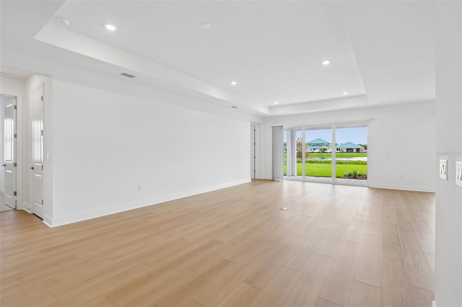 7574 HAWKSTONE DR — photo 12