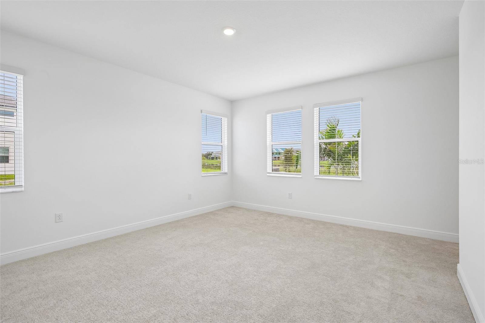 7574 HAWKSTONE DR — photo 25