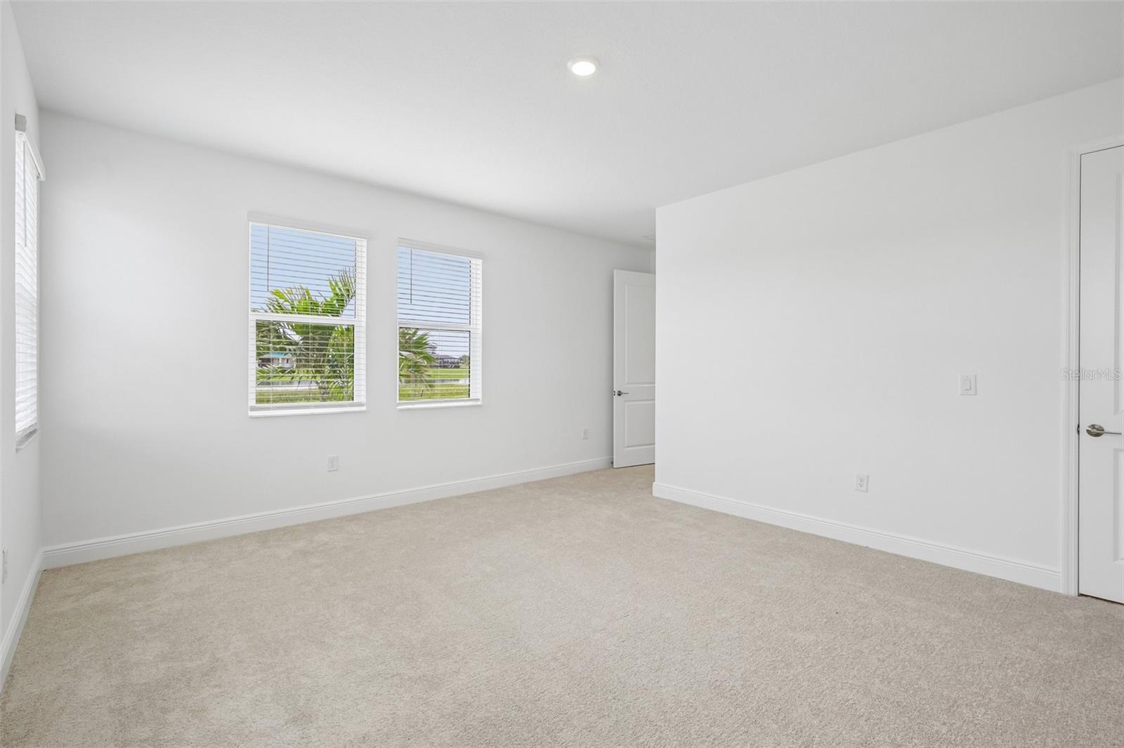 7574 HAWKSTONE DR — photo 24