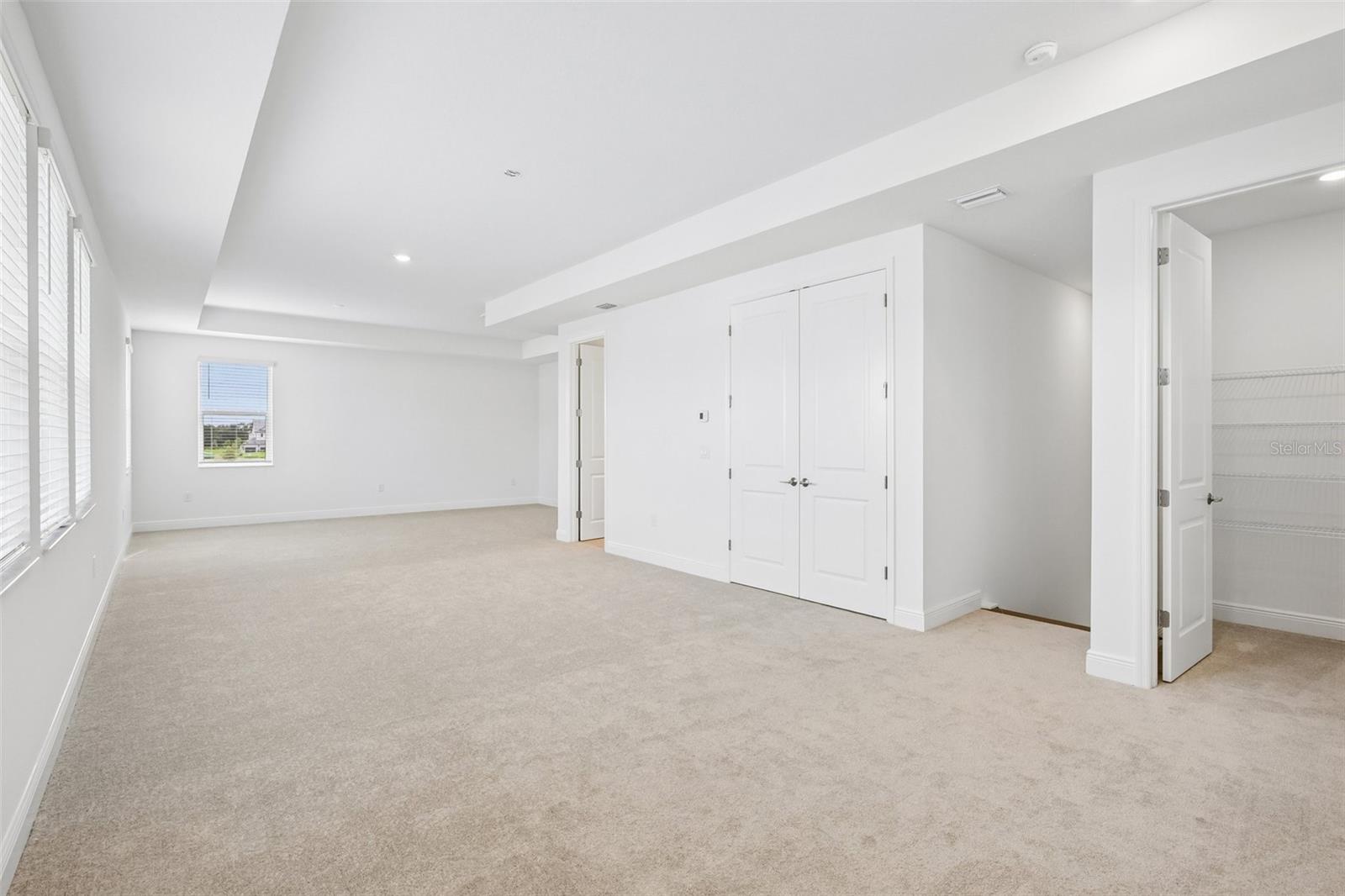 7574 HAWKSTONE DR — photo 33