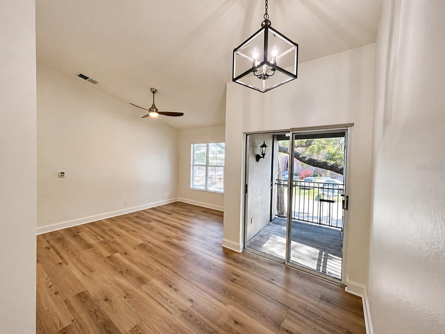 607 S WESTLAND AVE #19 — photo 3