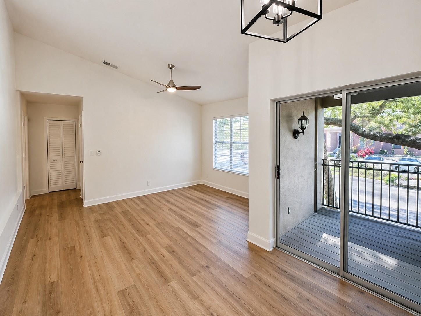 607 S WESTLAND AVE #19 — photo 5