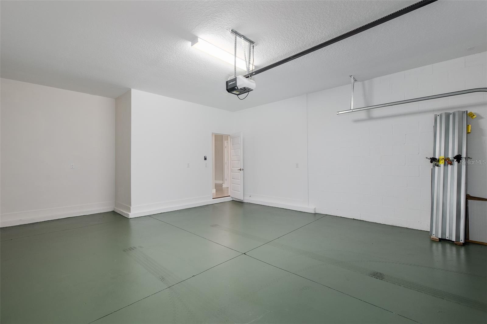 8598 CAMPUS WOODS WAY — photo 25