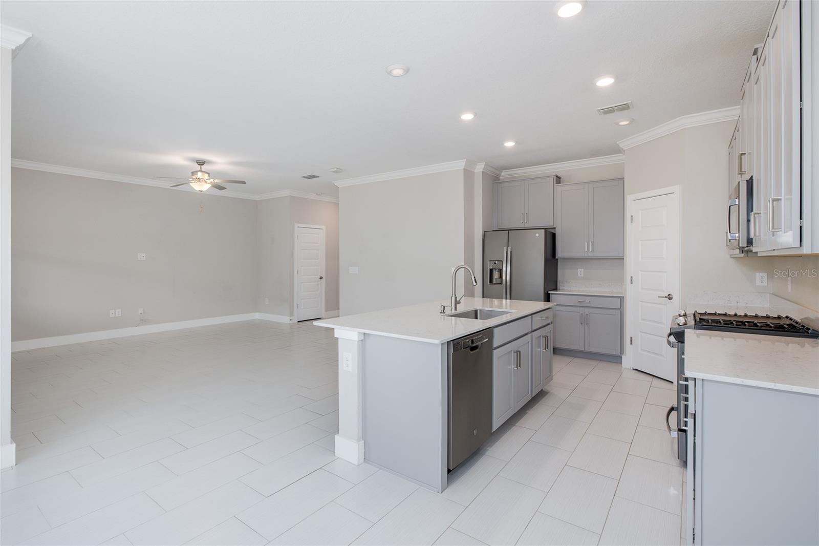 8598 CAMPUS WOODS WAY — photo 80