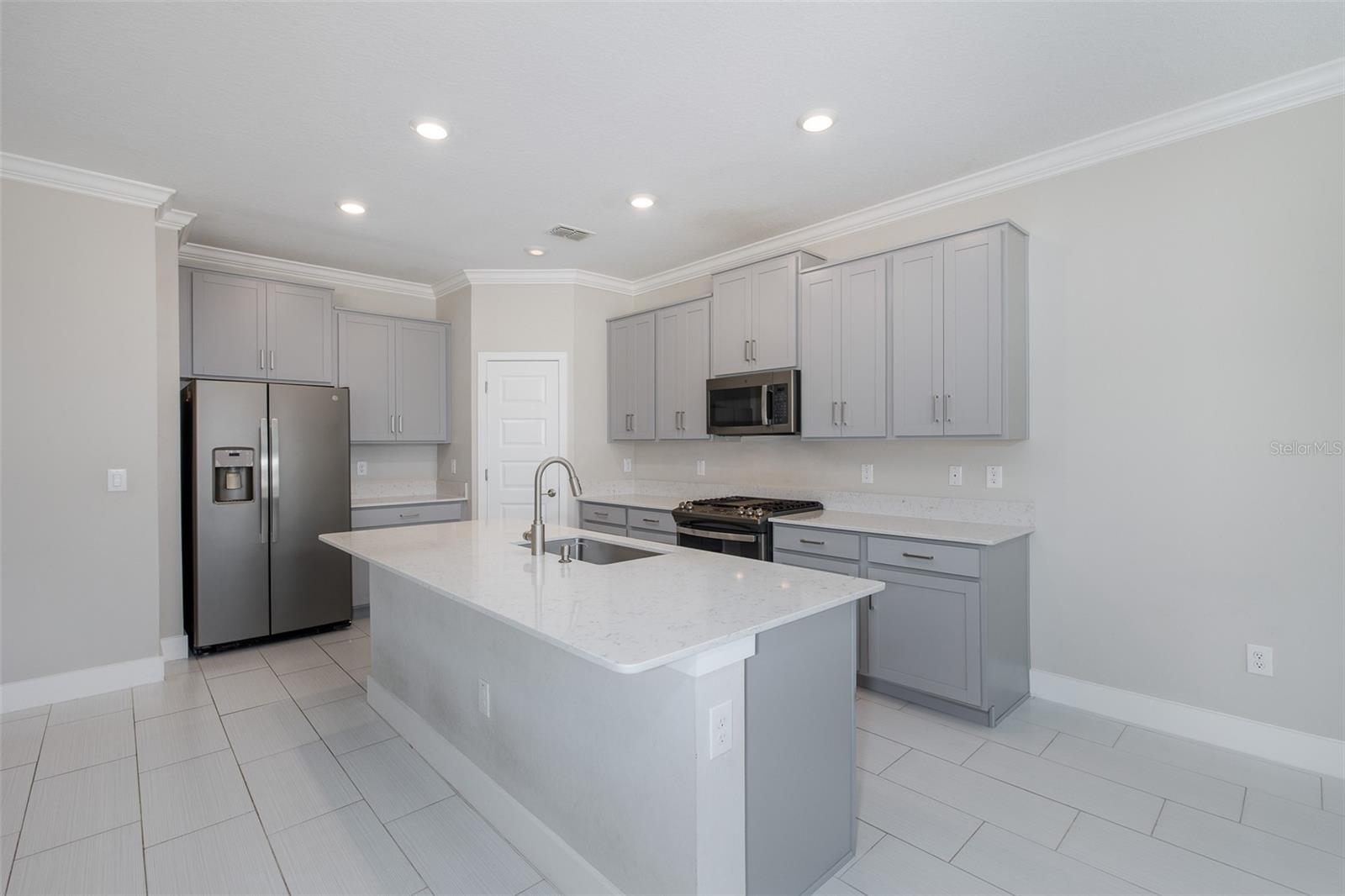 8598 CAMPUS WOODS WAY — photo 79