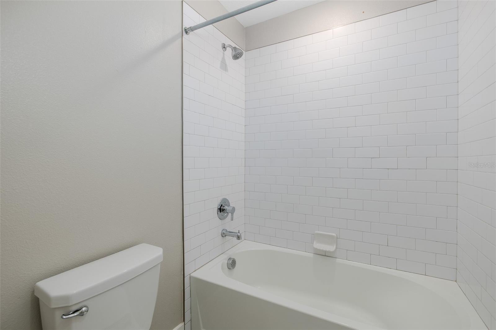 8598 CAMPUS WOODS WAY — photo 37