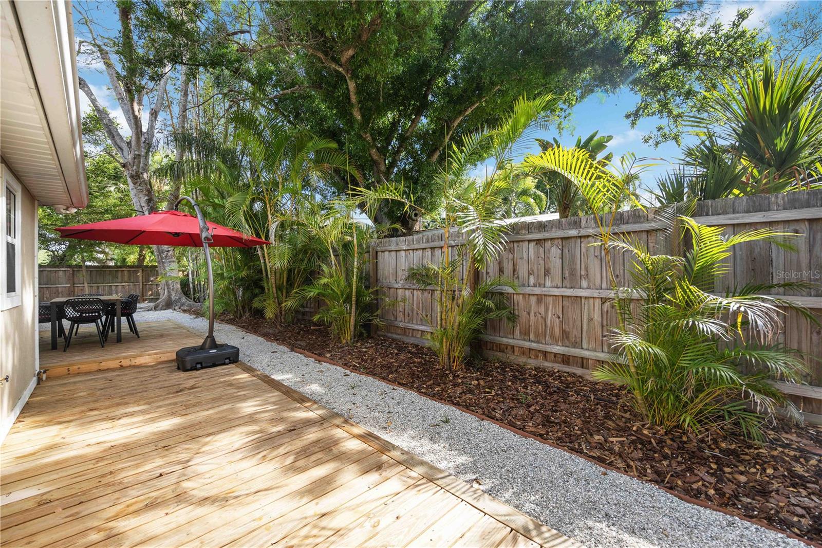 2205 FLOYD ST — photo 32