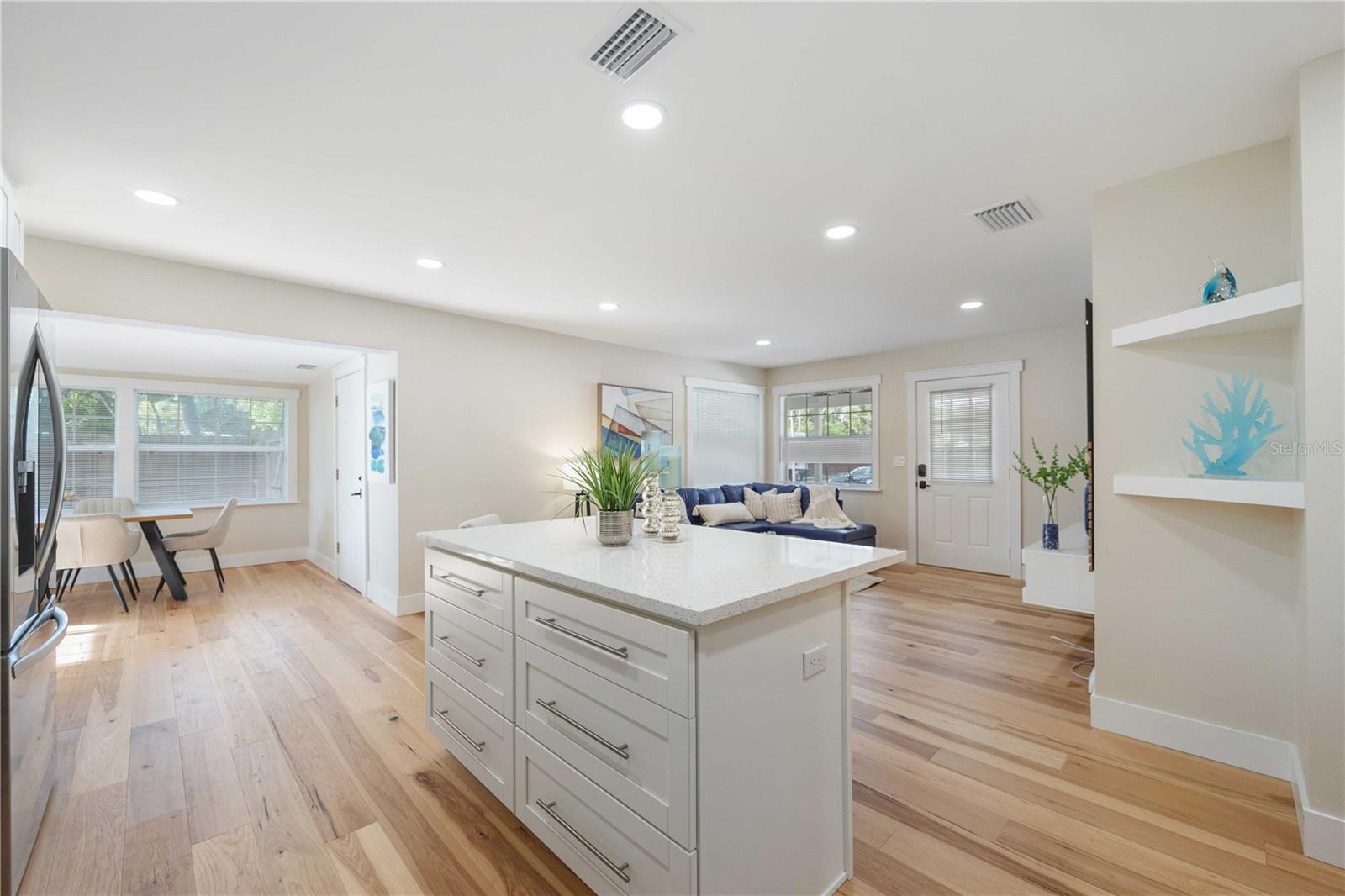 2205 FLOYD ST — photo 11
