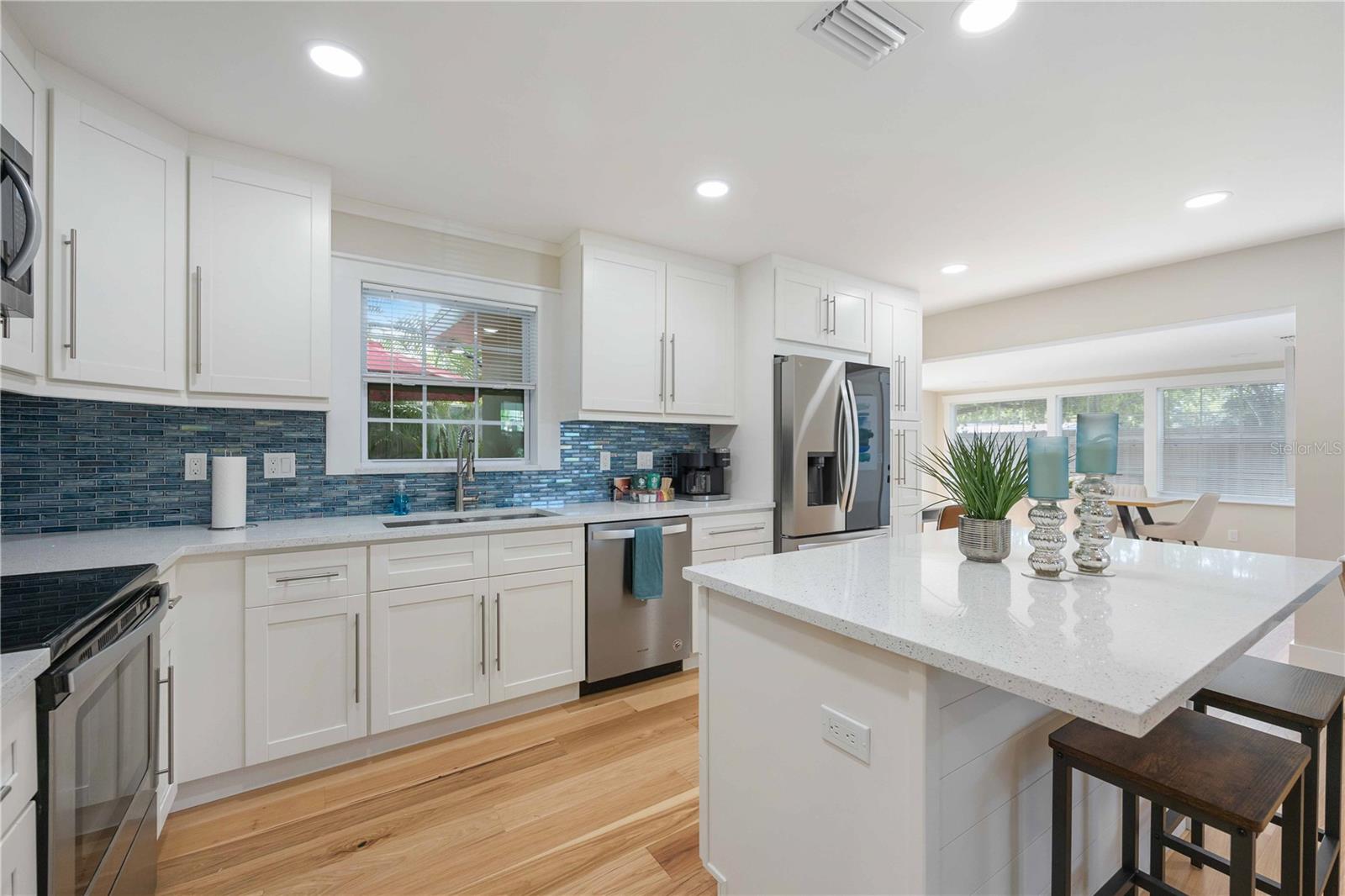 2205 FLOYD ST — photo 12