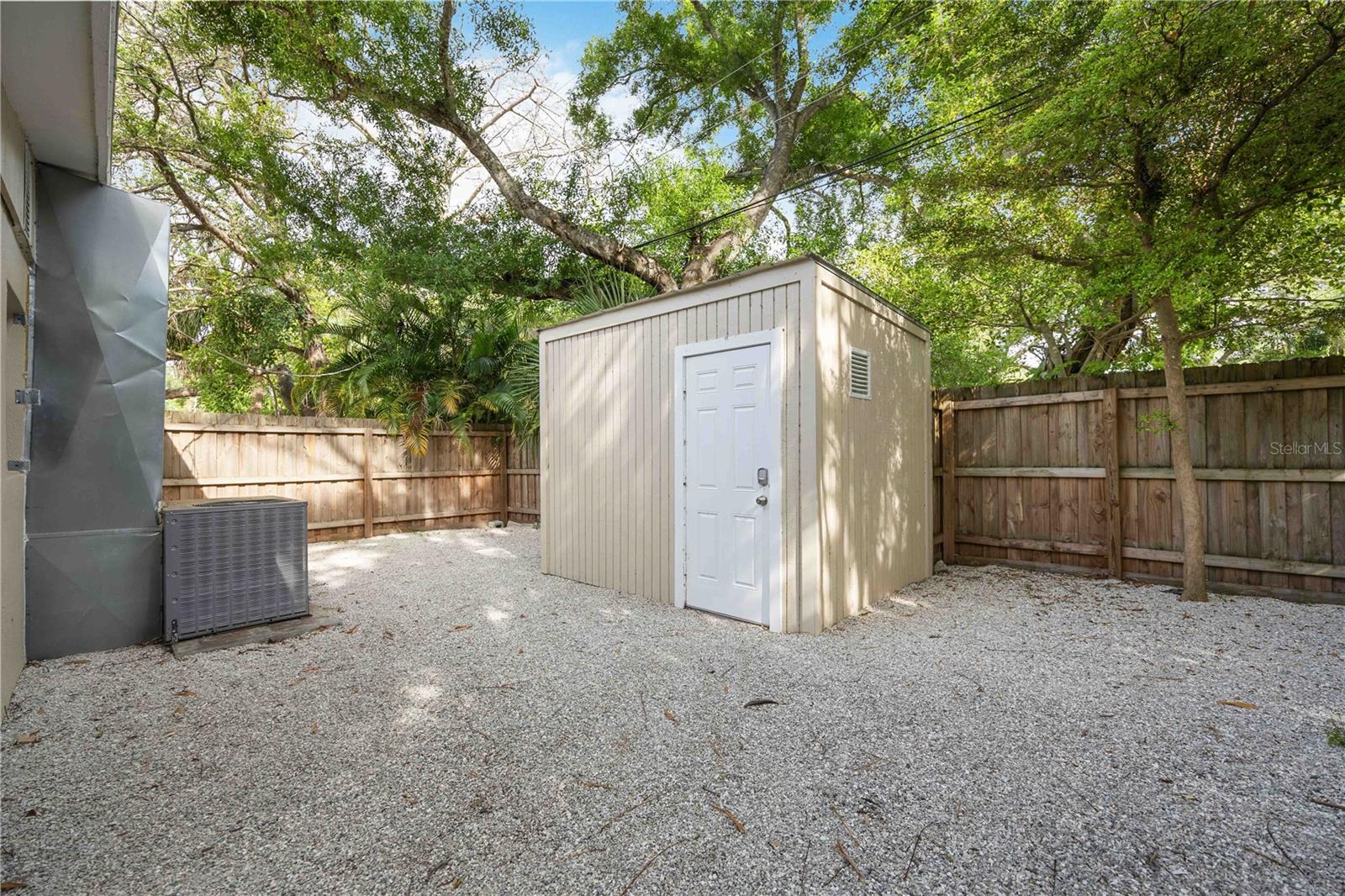 2205 FLOYD ST — photo 38