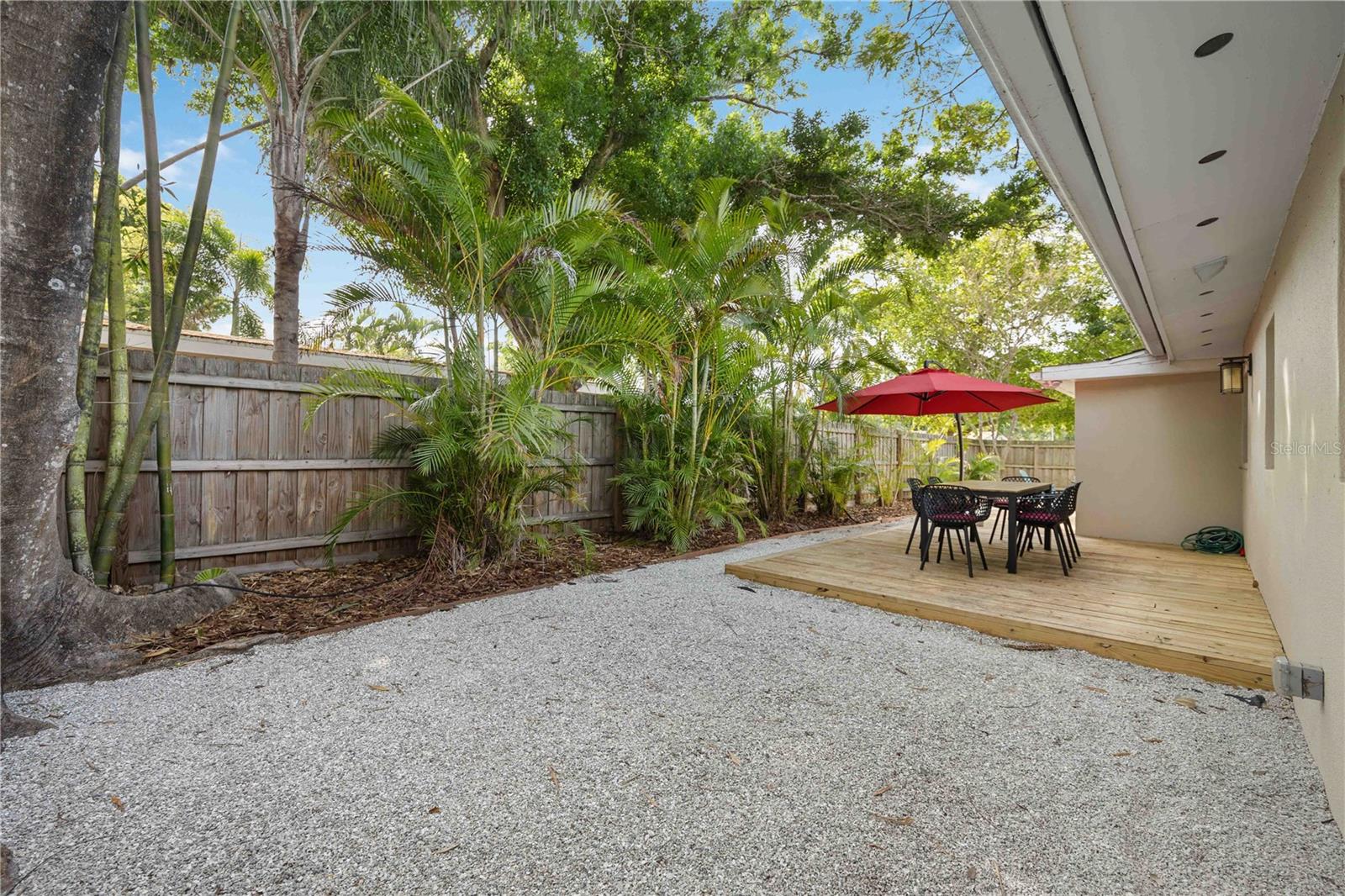 2205 FLOYD ST — photo 35