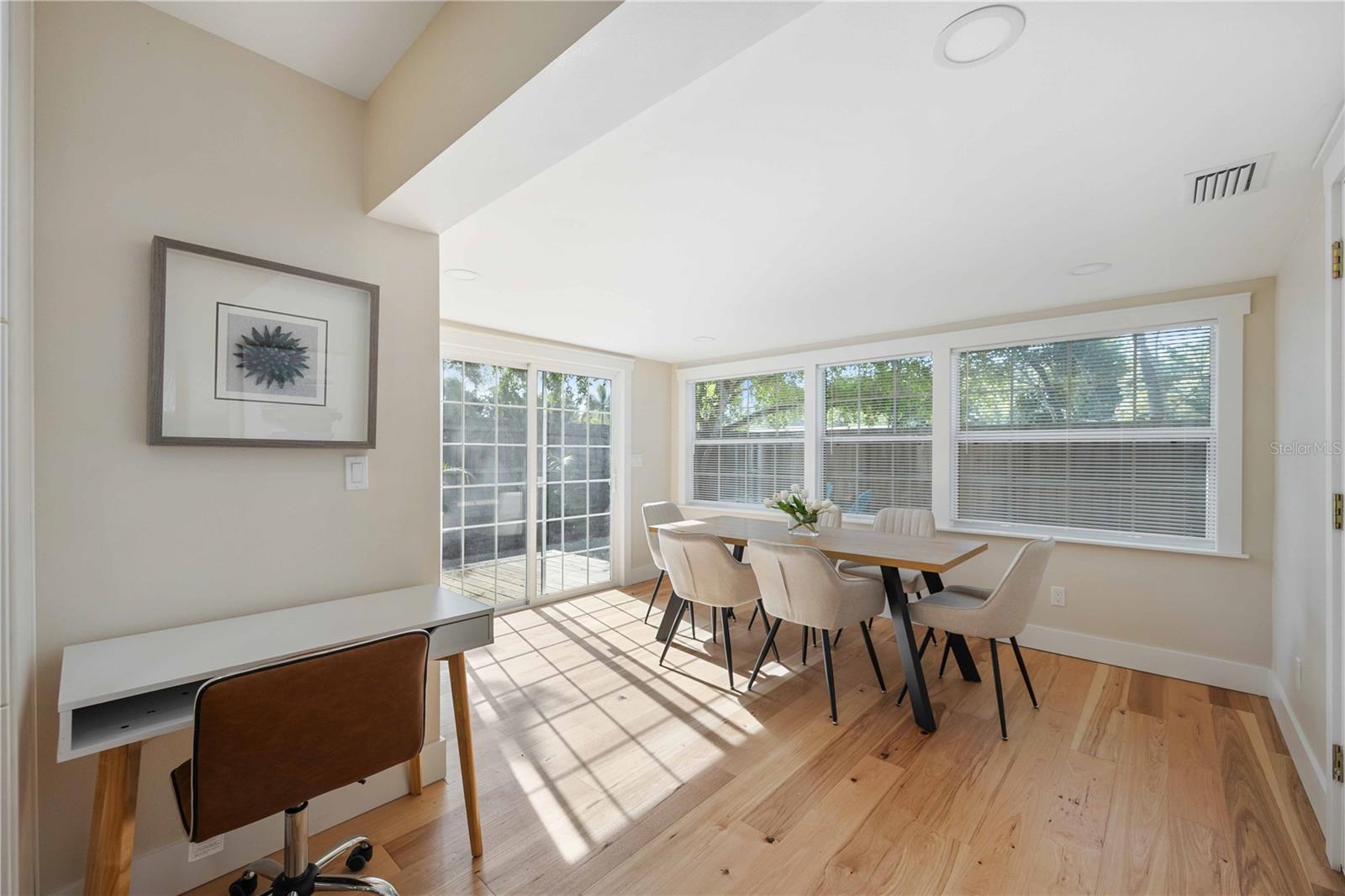 2205 FLOYD ST — photo 14