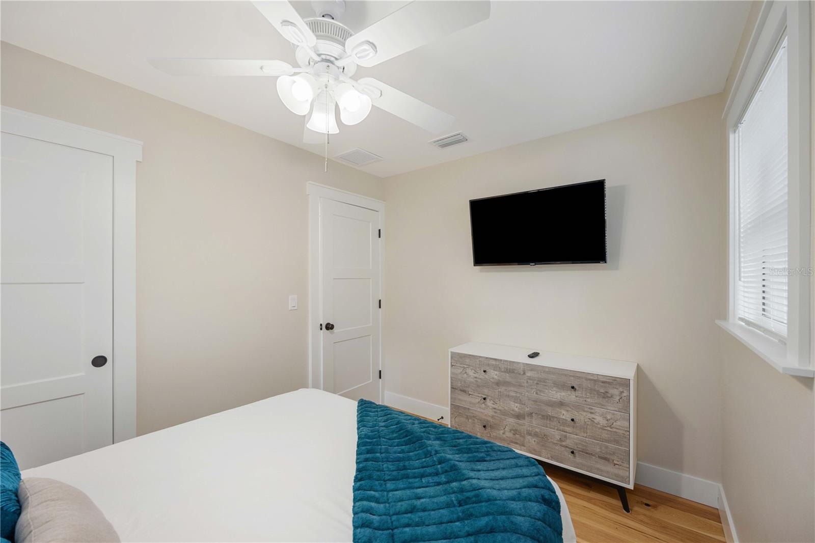 2205 FLOYD ST — photo 24