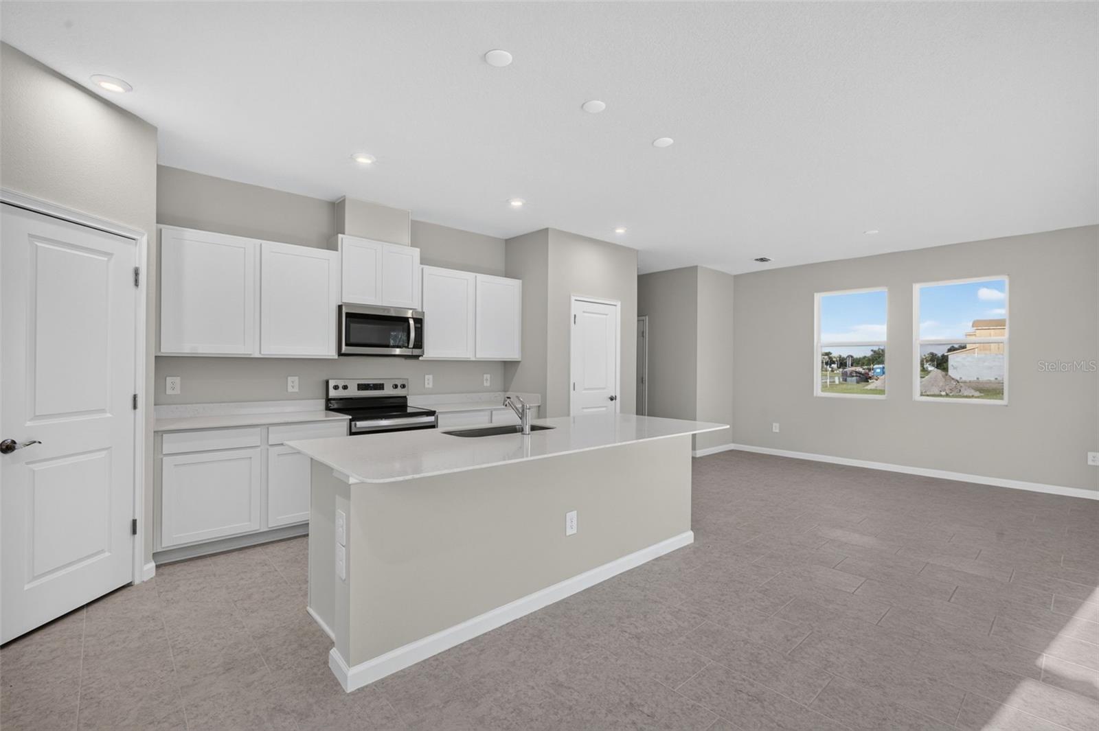 1734 SOARING VIDA ST — photo 10