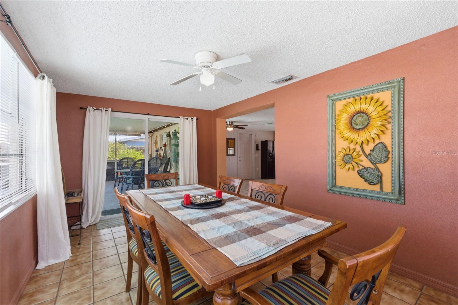 8829 EILEEN DR — photo 11