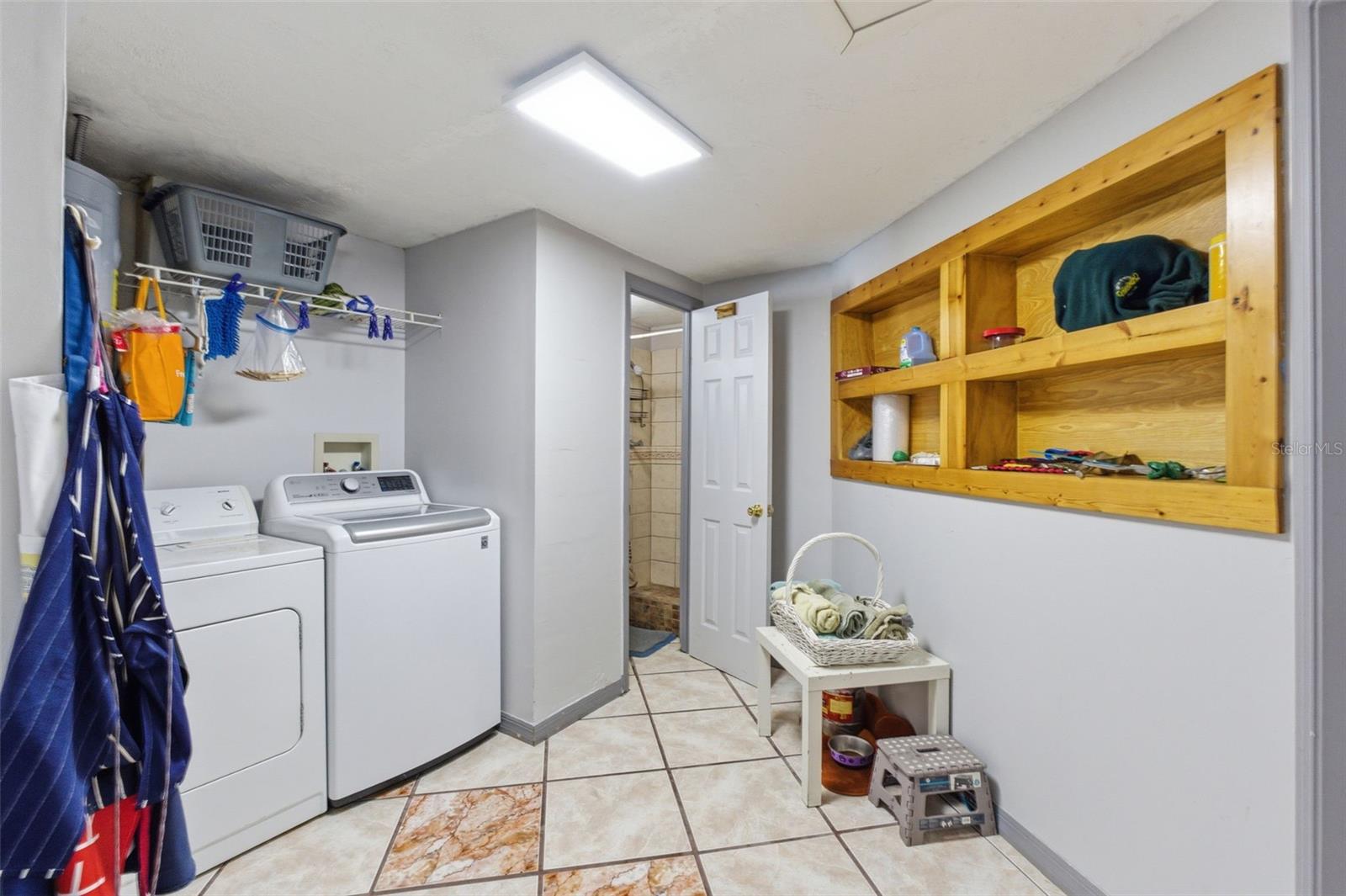 8829 EILEEN DR — photo 17