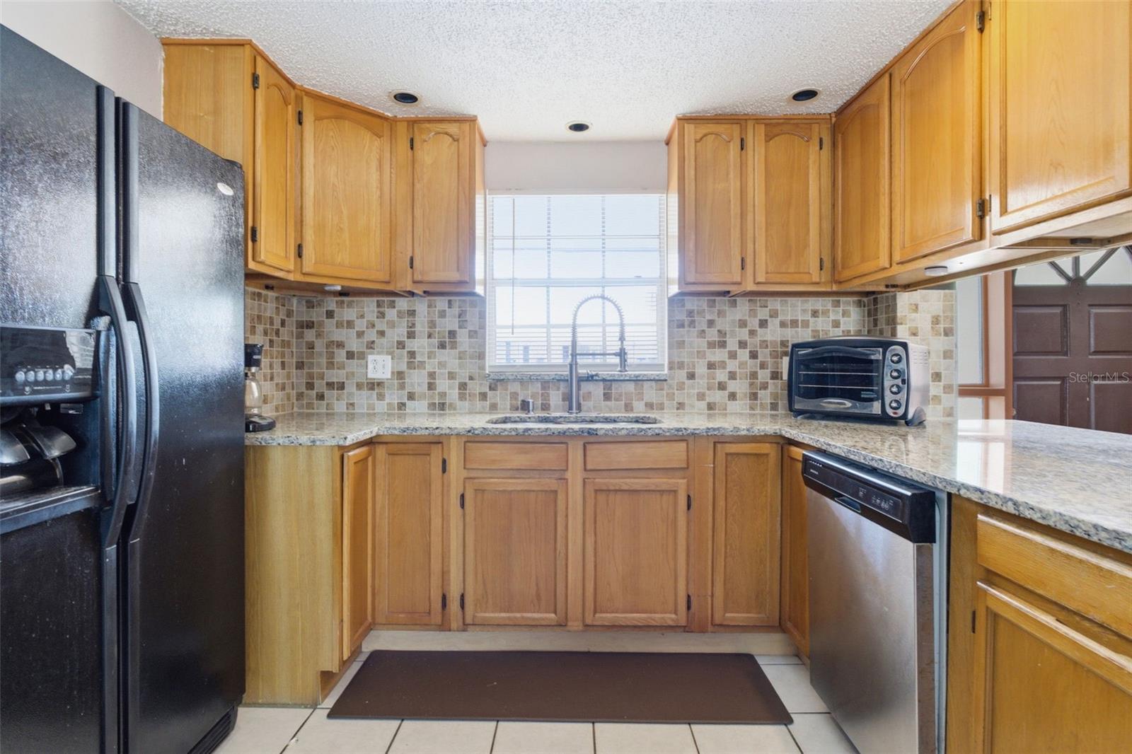 8829 EILEEN DR — photo 9