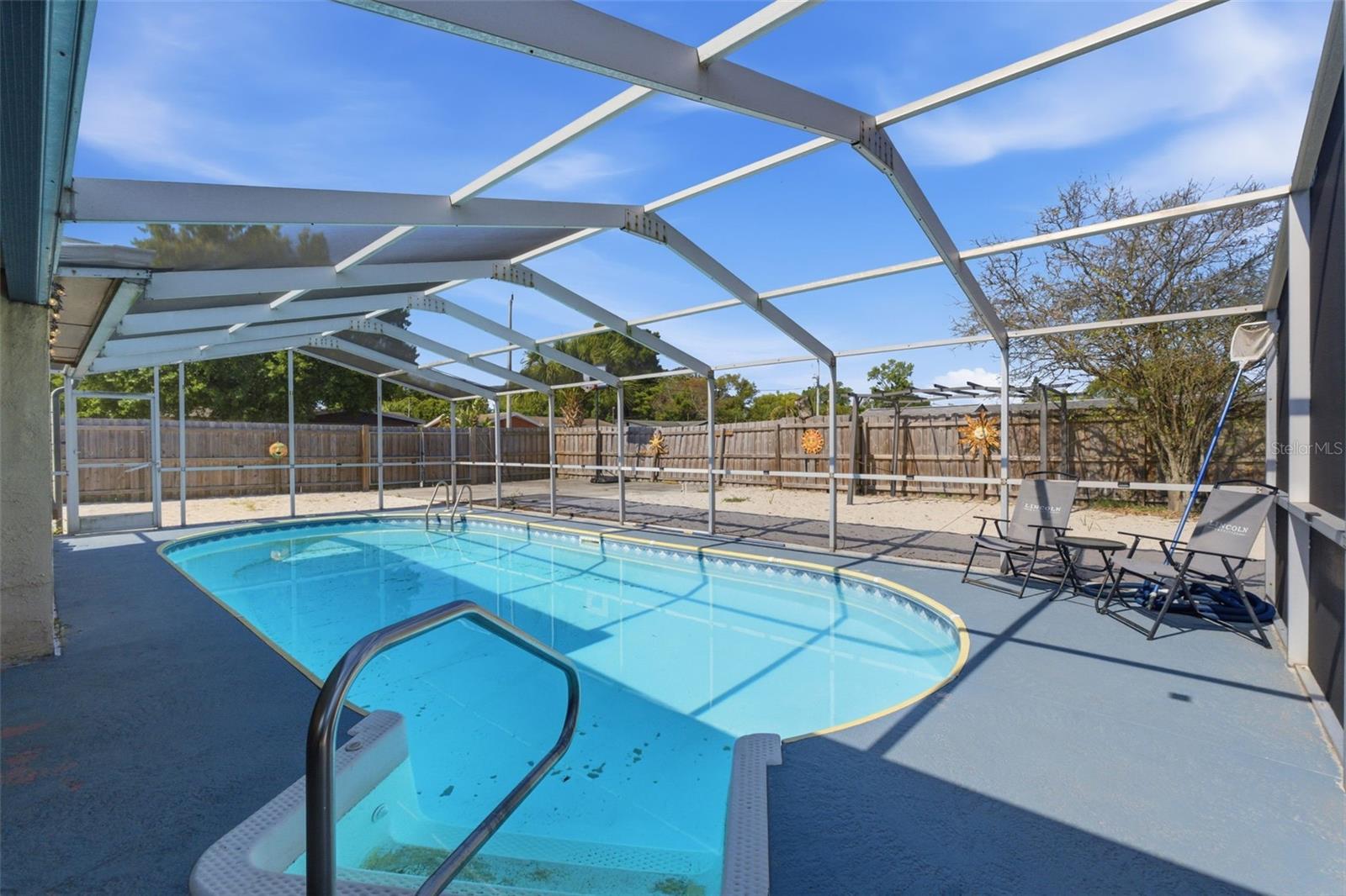 8829 EILEEN DR — photo 20