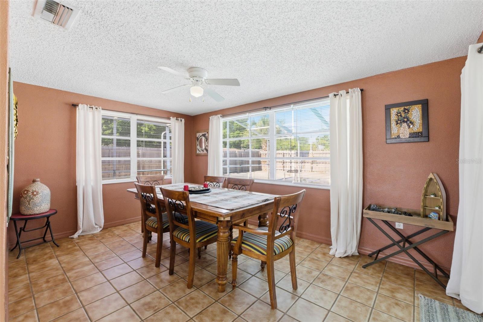 8829 EILEEN DR — photo 10