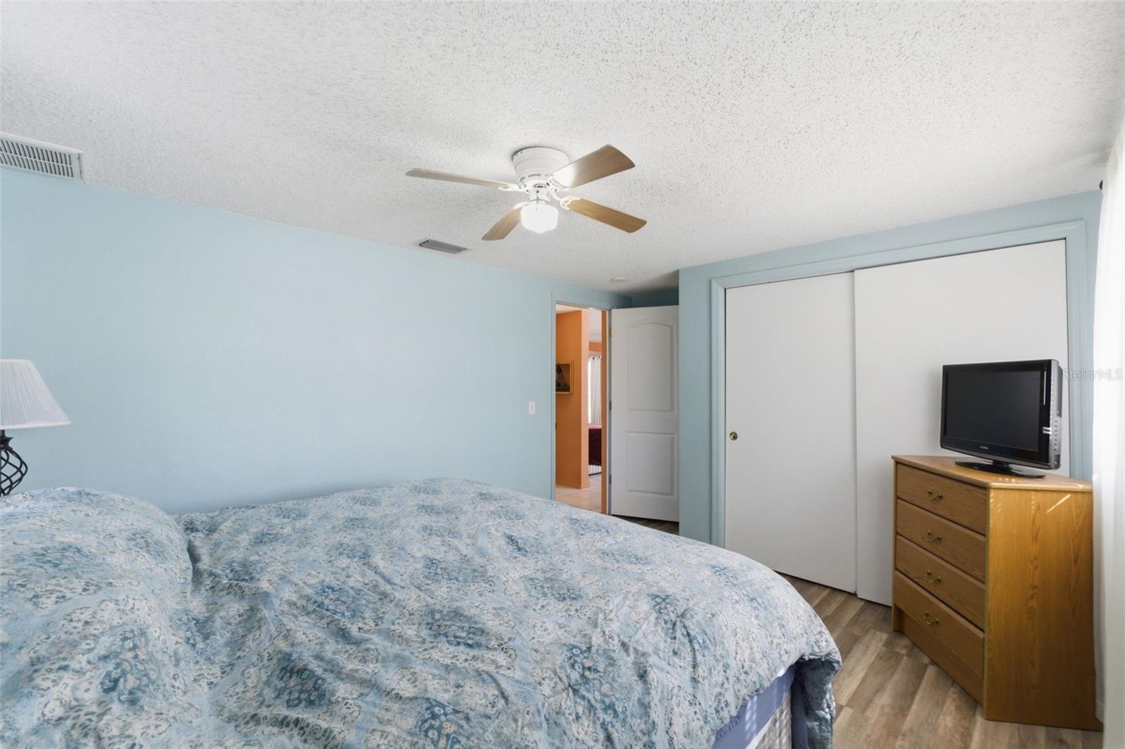 8829 EILEEN DR — photo 13