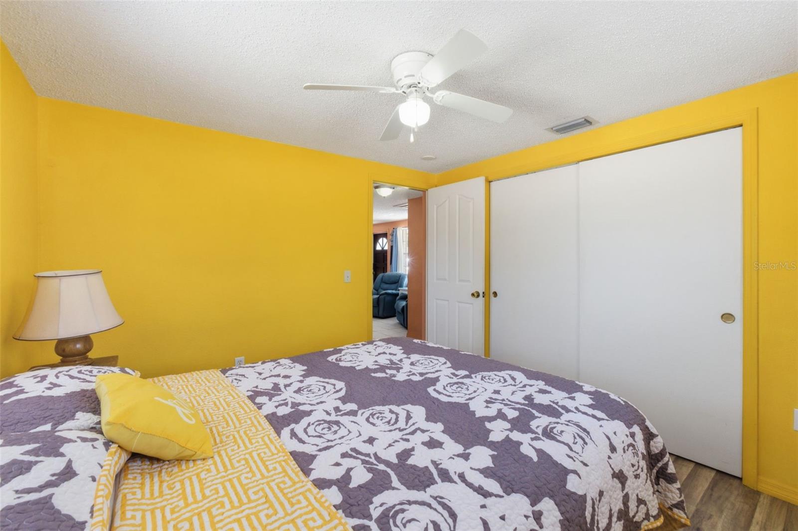 8829 EILEEN DR — photo 15