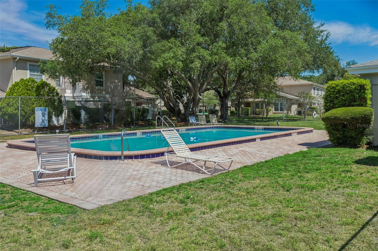 6341 TREETOP CIR #6341 — photo 25