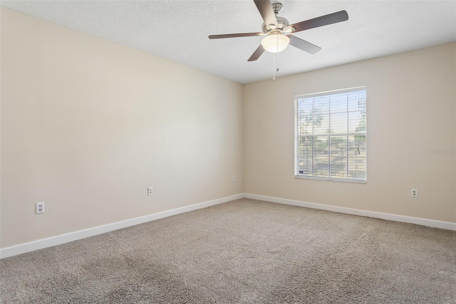 6341 TREETOP CIR #6341 — photo 16