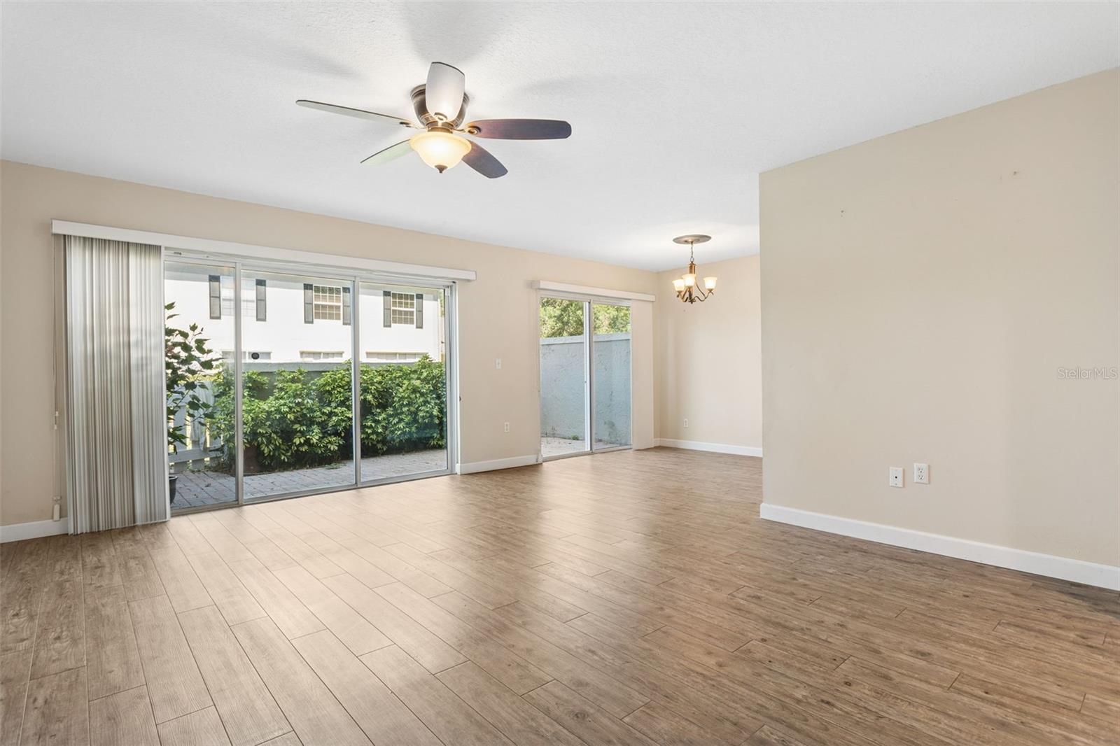 6341 TREETOP CIR #6341 — photo 5