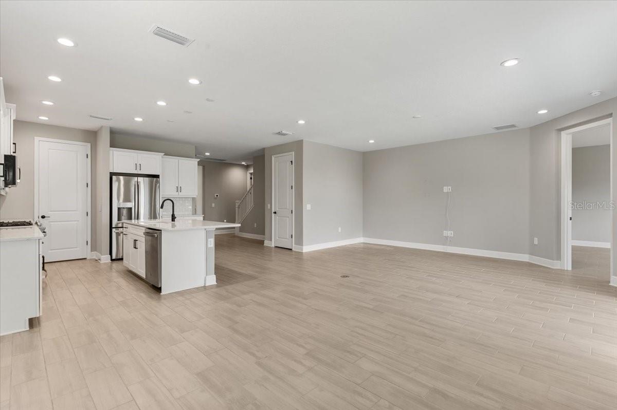 10214 CRYSTAL ISLES CIR — photo 8