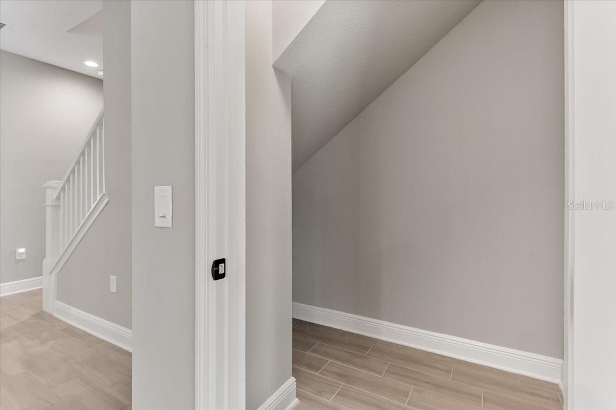 10214 CRYSTAL ISLES CIR — photo 36