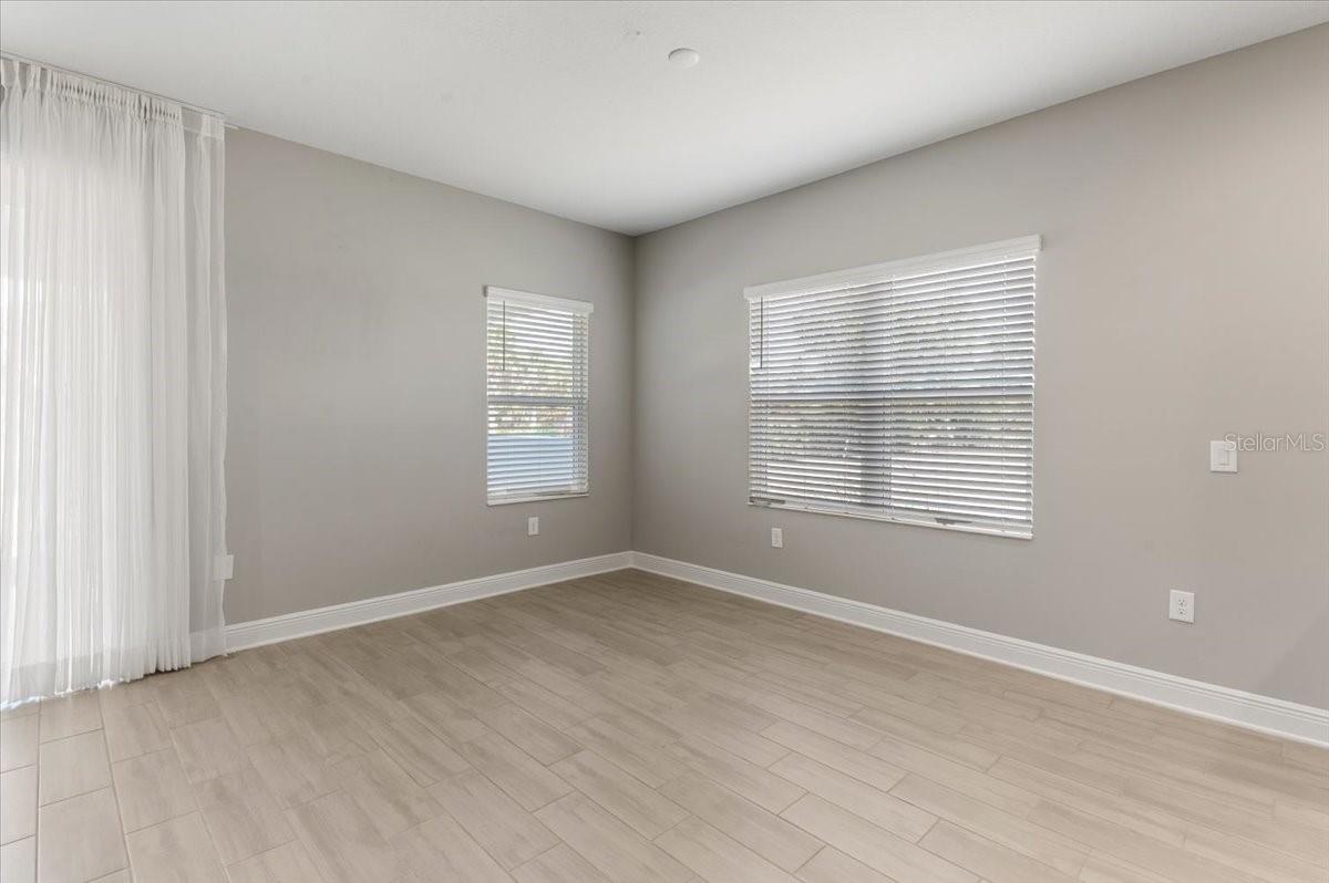 10214 CRYSTAL ISLES CIR — photo 17
