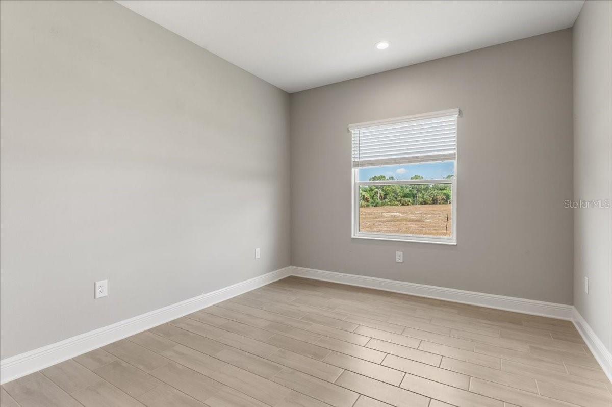 10214 CRYSTAL ISLES CIR — photo 30
