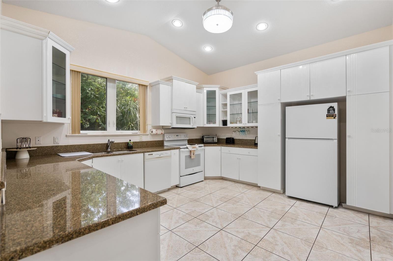 333 ORDUNA DR — photo 12
