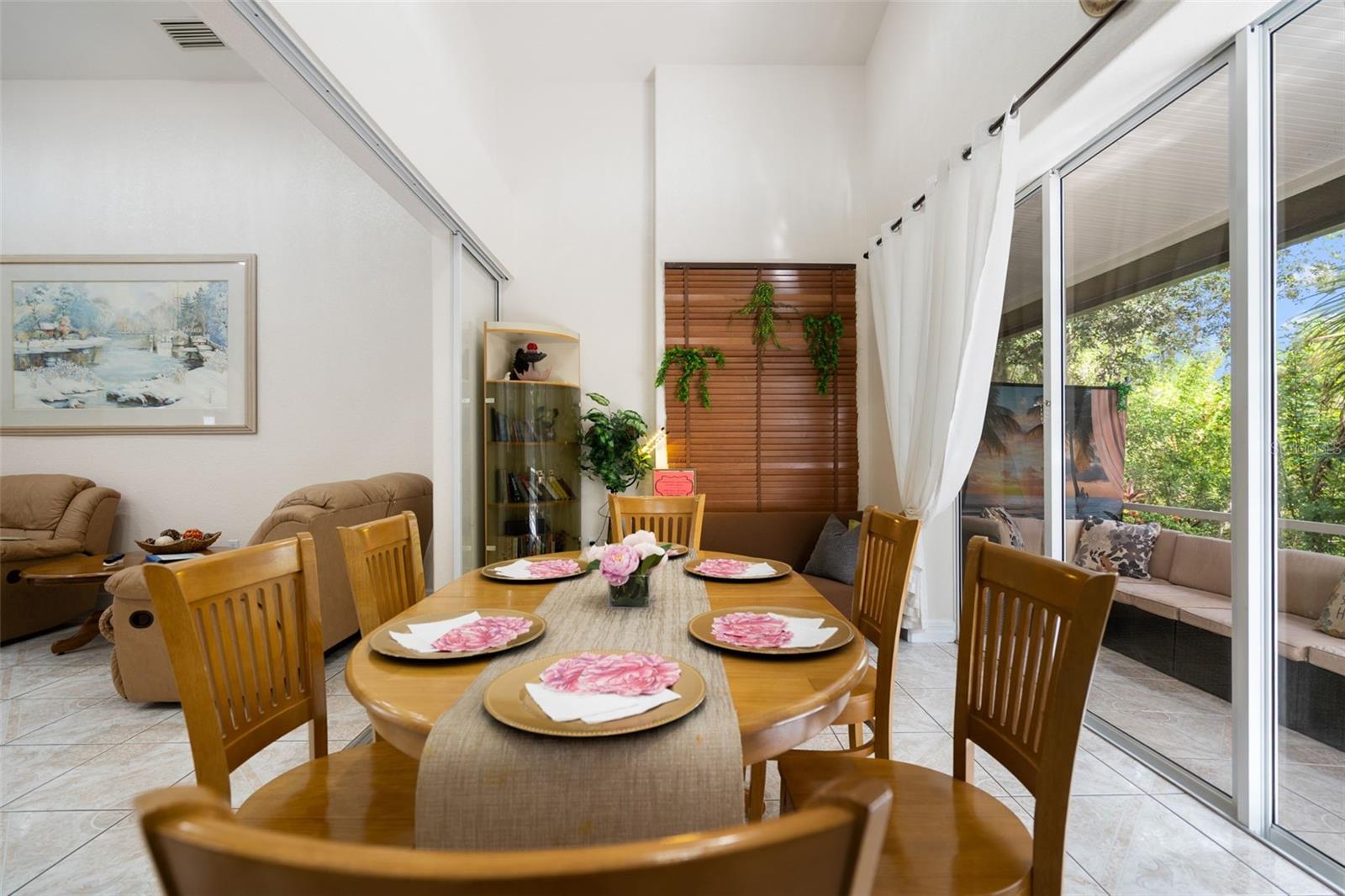 333 ORDUNA DR — photo 9