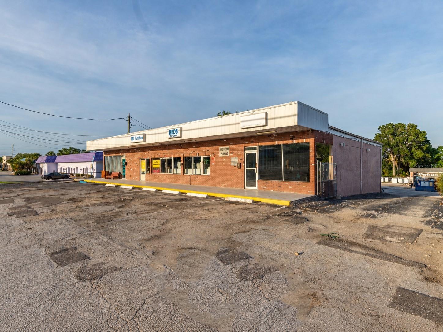 9933 SEMINOLE BLVD — photo 3