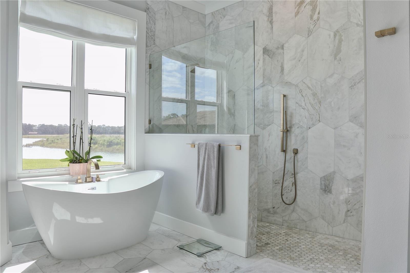 0 LENA LN — photo 13
