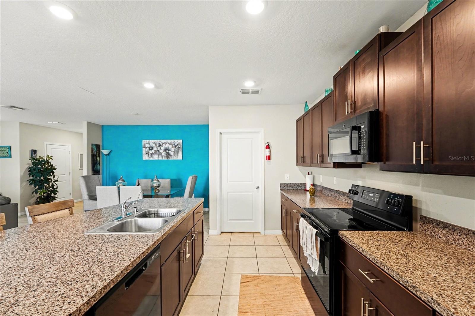 882 OLIVE CONCH ST — photo 10