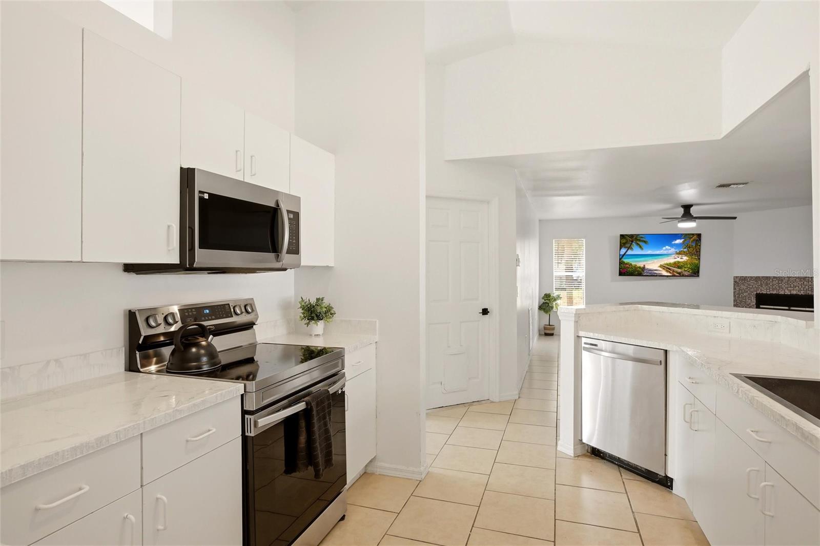 2510 SHEILA LN — photo 15