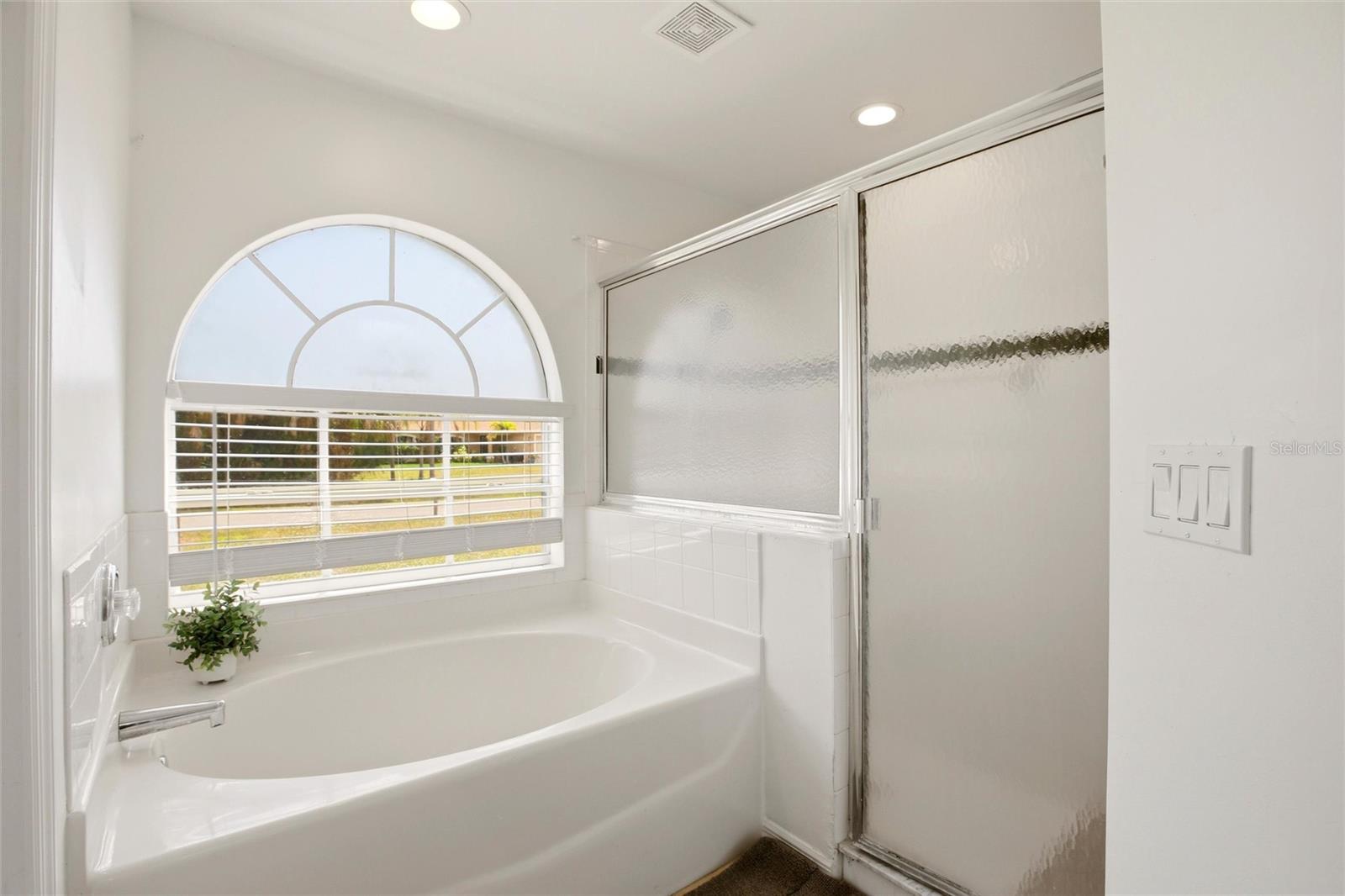 2510 SHEILA LN — photo 24