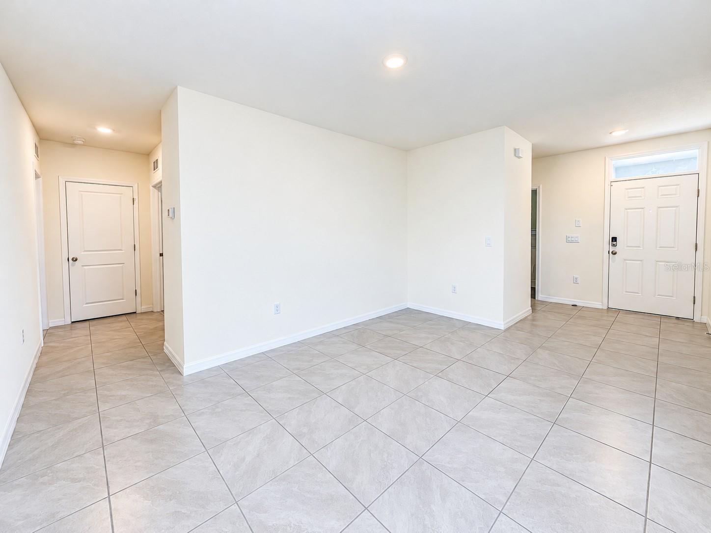 17043 OVAL RUM DR — photo 13