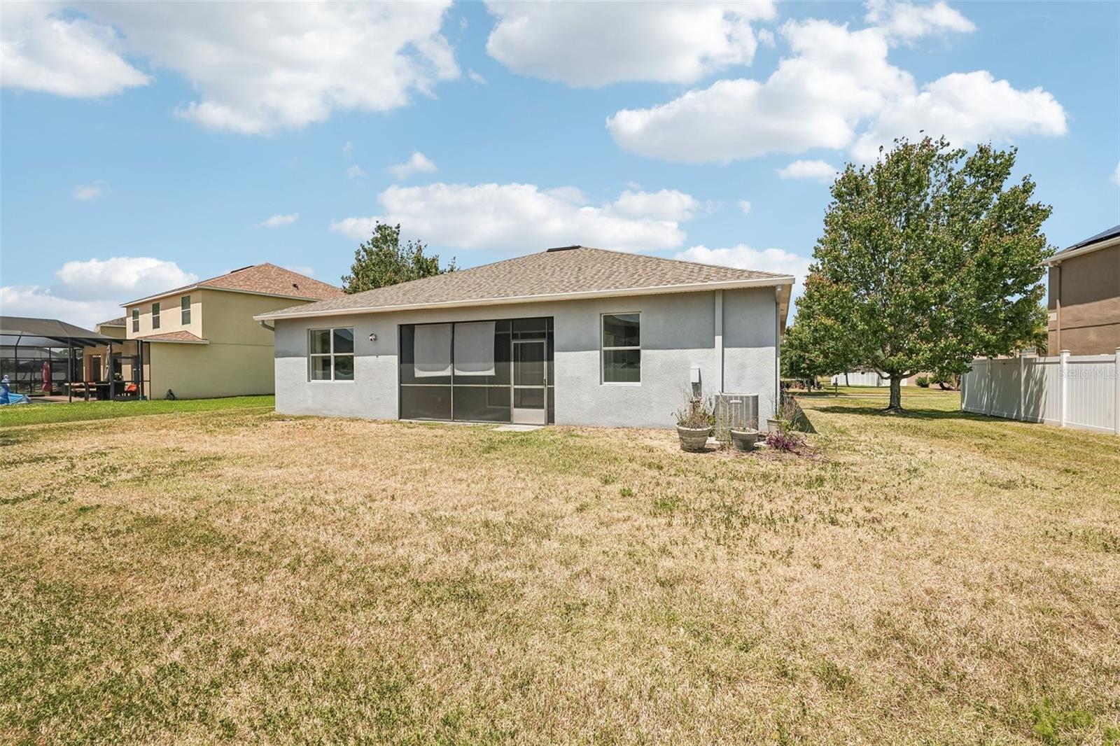 2426 CUMBERLAND CLIFF DR — photo 35