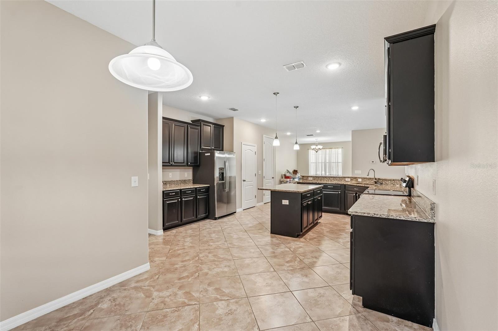 2426 CUMBERLAND CLIFF DR — photo 14