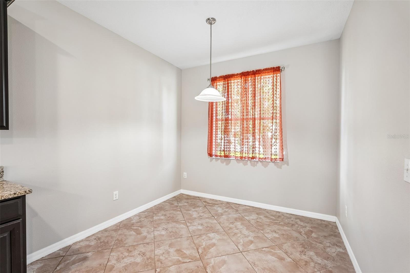 2426 CUMBERLAND CLIFF DR — photo 13